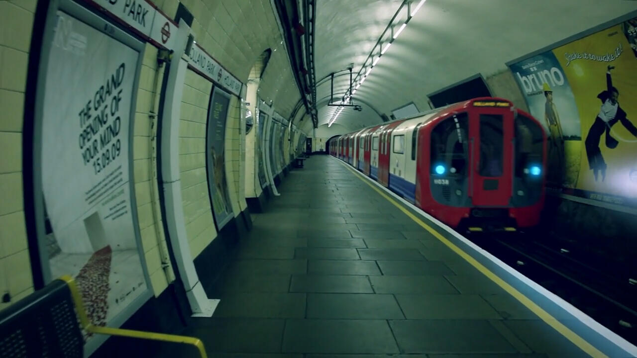 Holland Park Tube Station 01